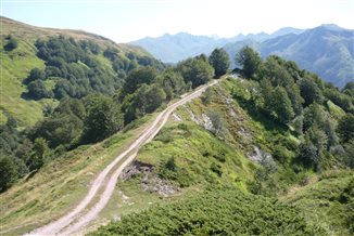 ...découvre l'ampleur de la carrière